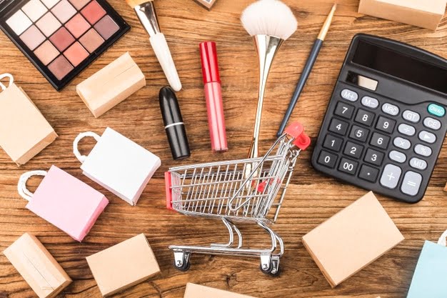 consumidores-utilizan-concepto-compras-internet_1205-8133