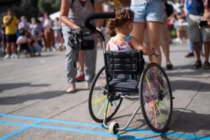El Gòtic de Barcelona celebra la primera Carrera Infantil Adaptada en las fiestas de Sant Roc