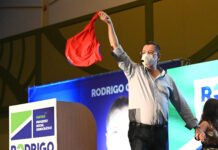Reunión entre Gobierno y Teletica reabre debate político