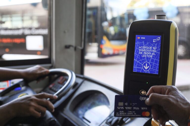 Desde hace 5 años los costarricenses esperan sistema de pago electrónico en el transporte público  