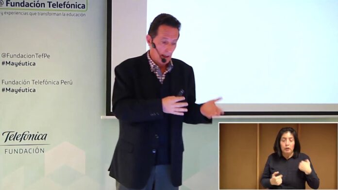 Presentación con interpretación en lengua de señas
