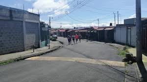 oreamuno 3 Calle de una comunidad de Oreamuno