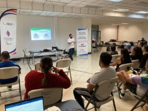 En Costa Rica el deporte adaptado gana fuerza: nuevo gimnasio inclusivo, surf adaptado integrado y cifras que revelan retos y oportunidades para la inclusión deportiva de personas con discapacidad.