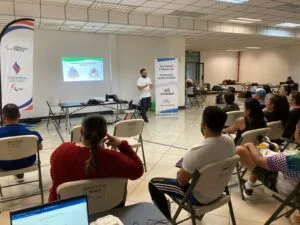 En Costa Rica el deporte adaptado gana fuerza: nuevo gimnasio inclusivo, surf adaptado integrado y cifras que revelan retos y oportunidades para la inclusión deportiva de personas con discapacidad.