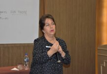 Paraguay: autora defiende libros cuestionados
